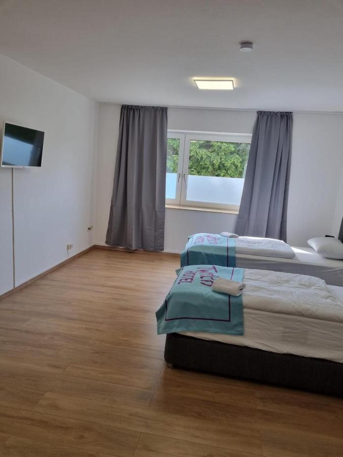 Twitch Apartments Ахим Экстерьер фото